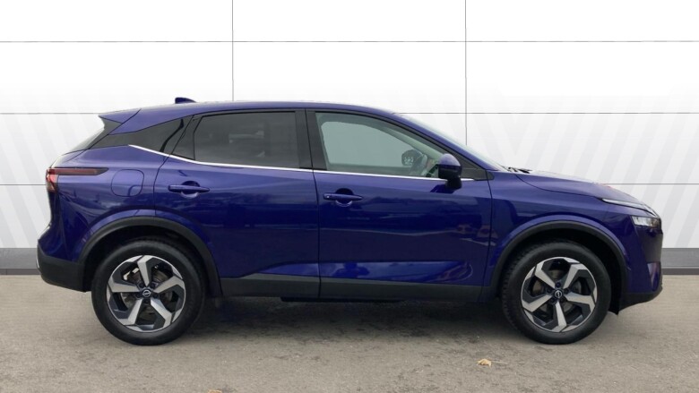 Nissan Qashqai 1.3 DiG-T MH N-Connecta 5dr Petrol Hatchback